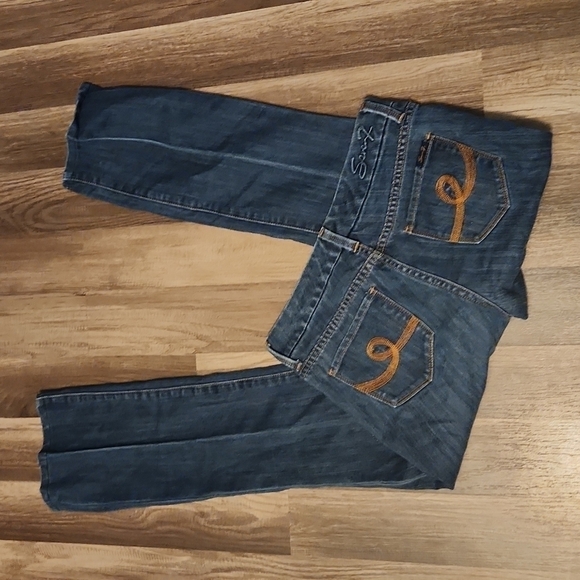 SEVEN 7 Boot Cut Denim Jeans Size 4 Inseam Size 29 Excellent Condition - Picture 4 of 6